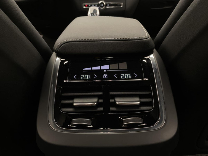 Volvo XC60 B4 PLUS BRIGHT AUT REZERVACE 2.0 Plus