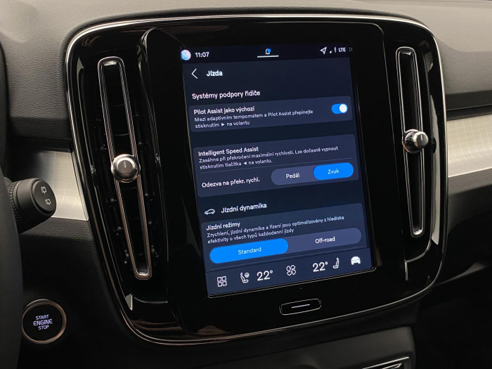 Volvo XC40 B3 AUT PLUS BLACK EDITION