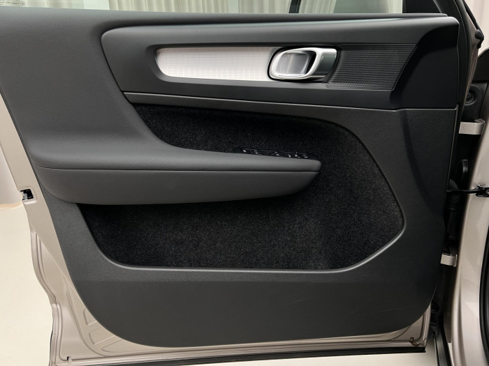 Volvo XC40 B4 AWD CORE AUT