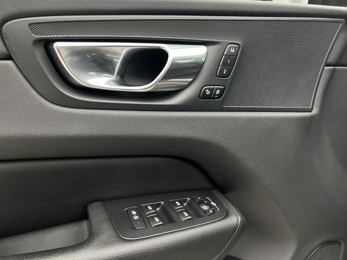 Volvo XC60 B5 AWD INSCRIPTION AUT