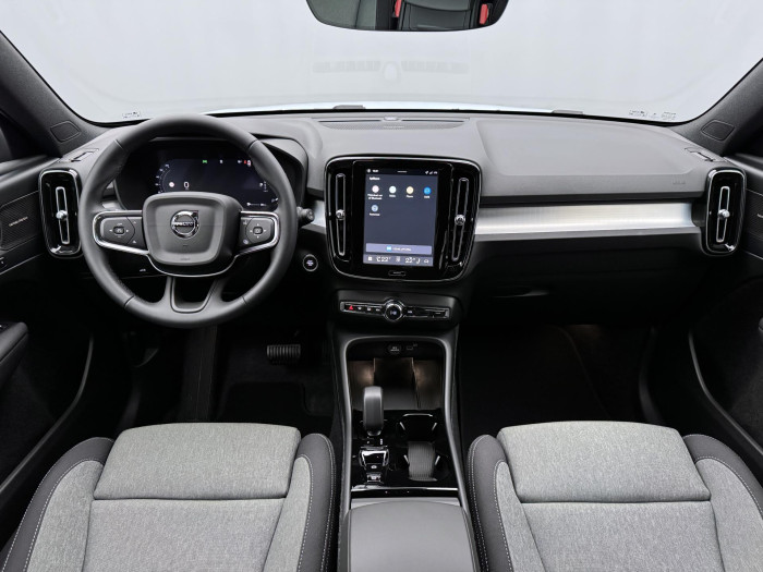 Volvo XC40 B3 AUT DARK PLUS
