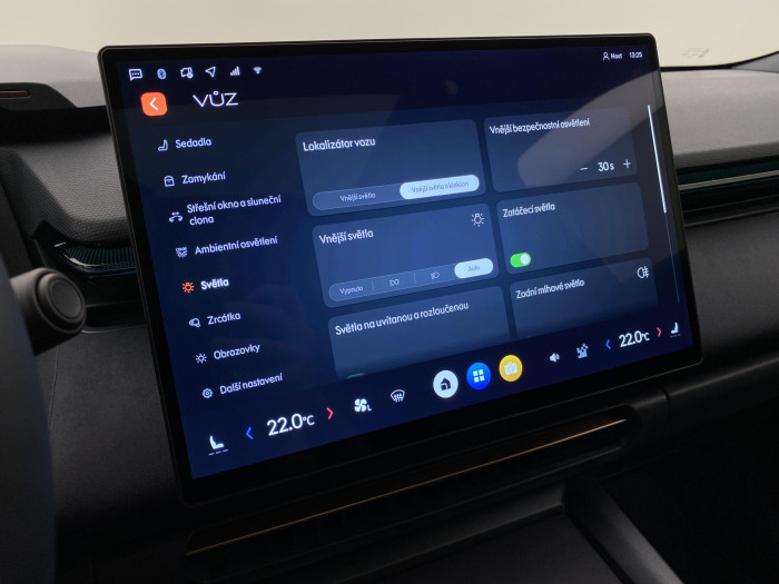 Lynk & Co 08 MORE PHEV