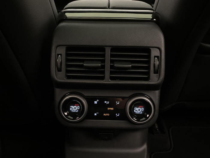 Land Rover Range Rover Velar REZERVACE!