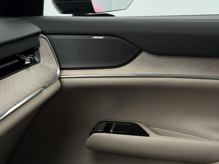 Volvo EX90 PURE ELECTRIC TWIN ULTRA 7míst