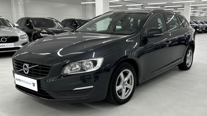 Volvo V60 D2 KINETIC NAVIGACE REZERVACE 2.0 d