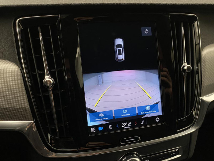 Volvo V90 B4 PLUS DARK AUT REZERVACE 2.0 Plus