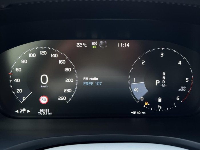 Volvo V60 CROSS COUNTRY B4 AWD Aut CZ