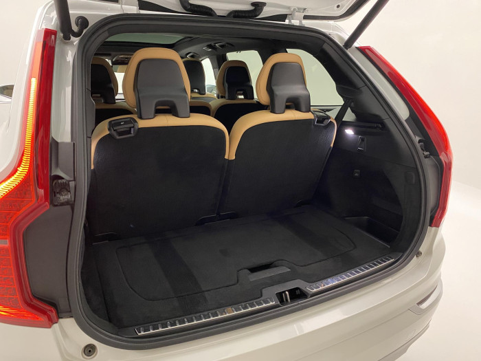 Volvo XC90 D5 AWD INSCRIPTION CZ 7míst 2.0 d
