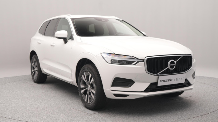 Volvo XC60 B4 AWD MOMENTUM PRO AUT CZ 2.0 Momentum