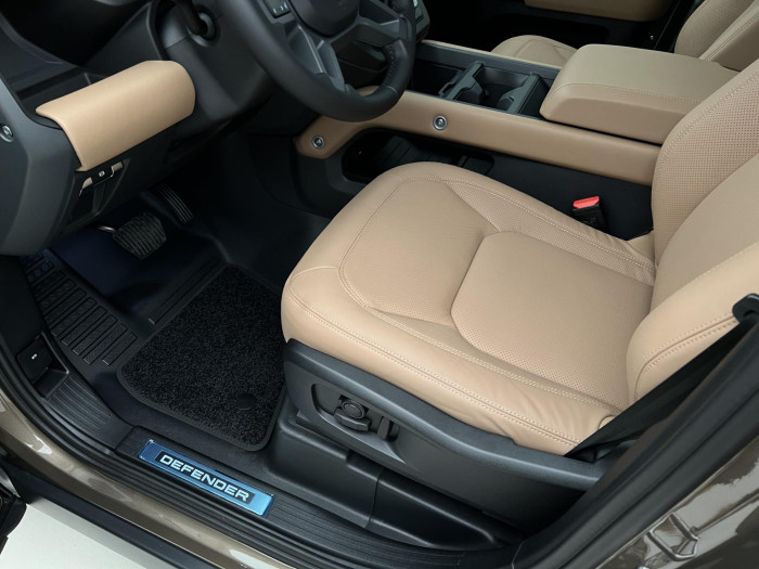 Land Rover Defender 110 D300 X-DYNAMIC HSE AWD Aut 3.0 d Dynamic