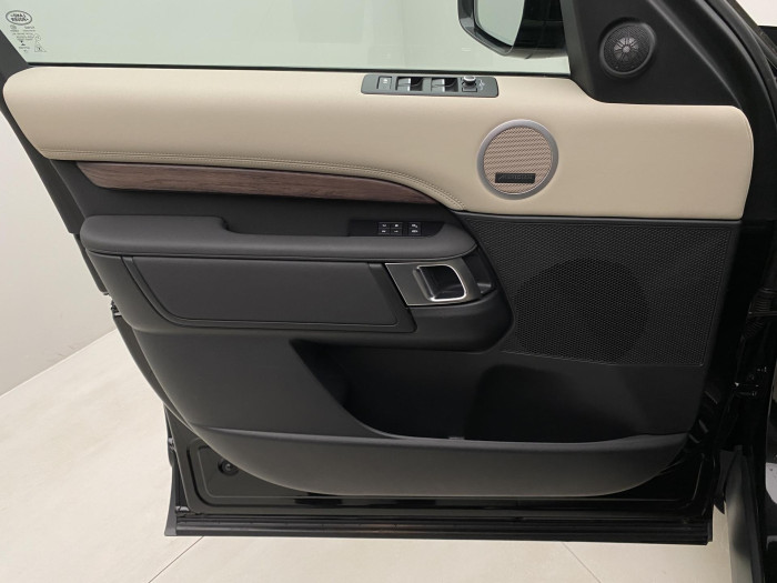 Land Rover Discovery 3,0 Sd6 AWD HSE REZERVACE