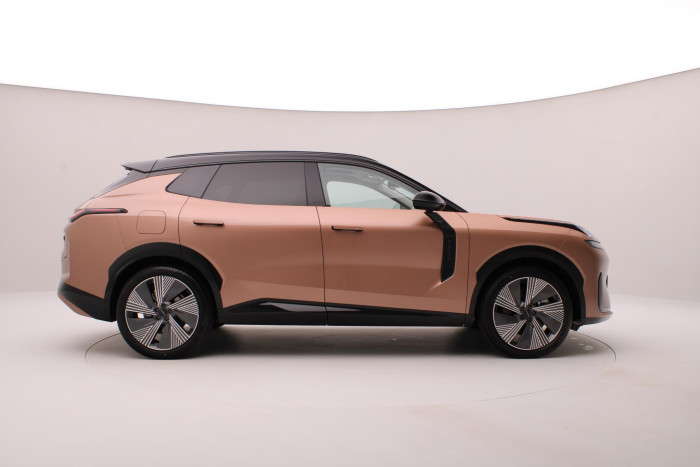 Lynk & Co 08 MORE PHEV