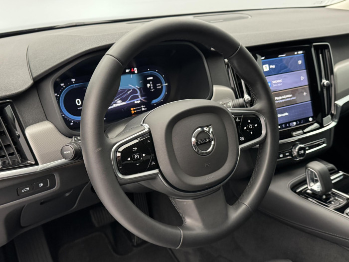 Volvo S90 T8 AWD RECHARGE AUT 1.maj.