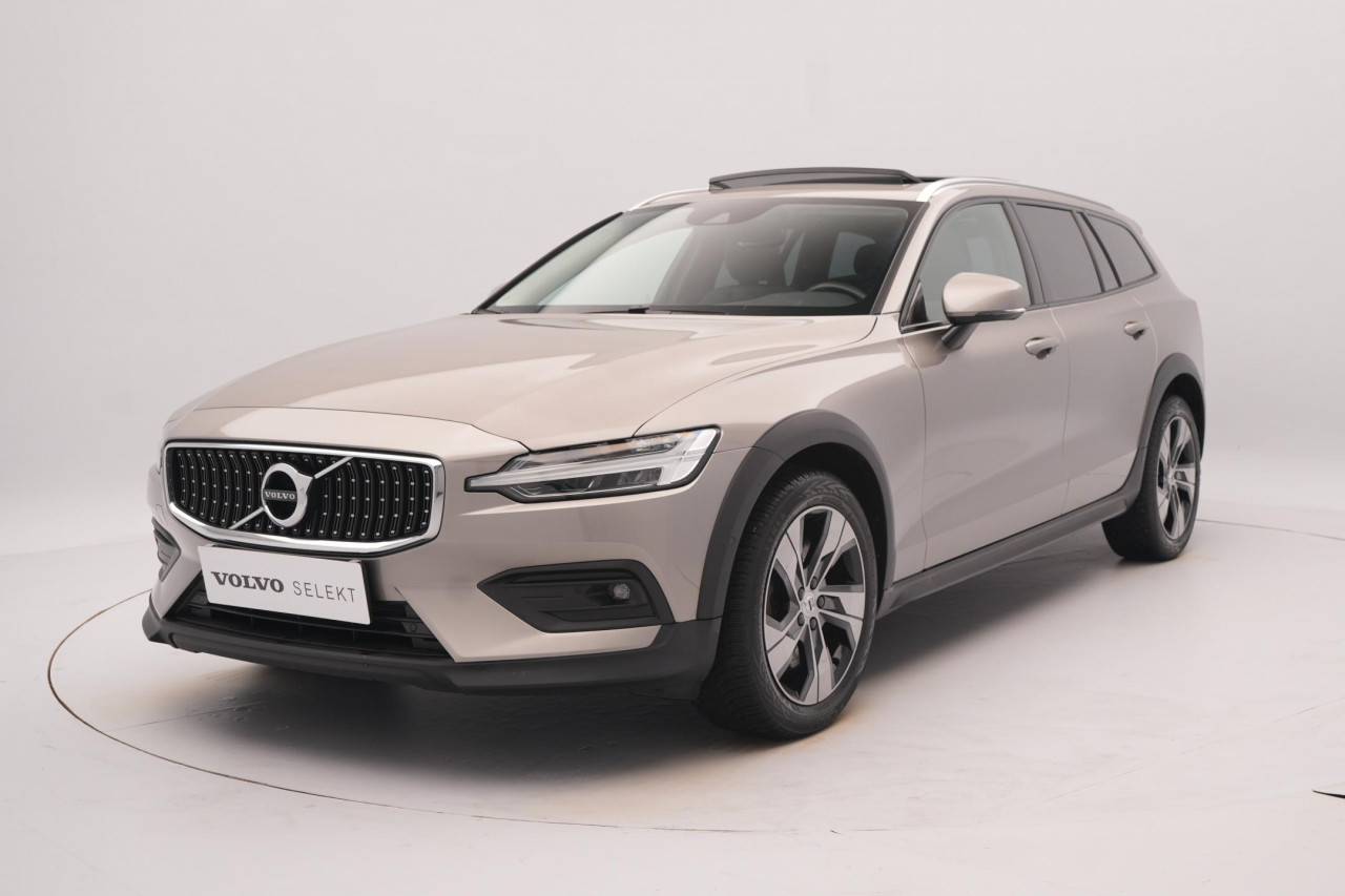 Volvo V60 CC B5 AWD PRO AUT CZ 2.0 CC CC
