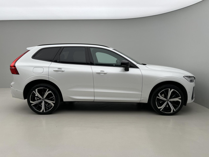 Volvo XC60 B4 AWD R-DESIGN AUT CZ