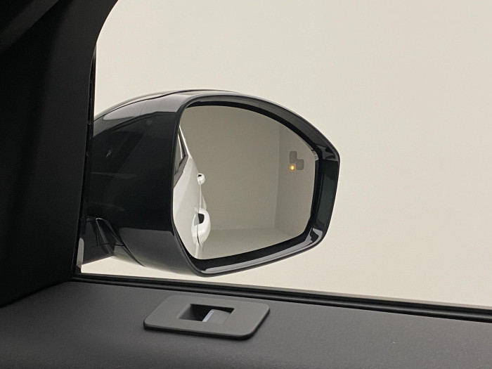 Land Rover Discovery Sport D200 DYNAMIC SE AWD AUT CZ 2.0 d Dynamic SE