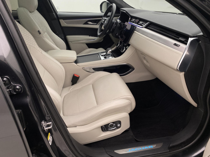 Jaguar F-Pace D300 R-DYNAMIC HSE AWD AUT CZ 3.0 d Dynamic