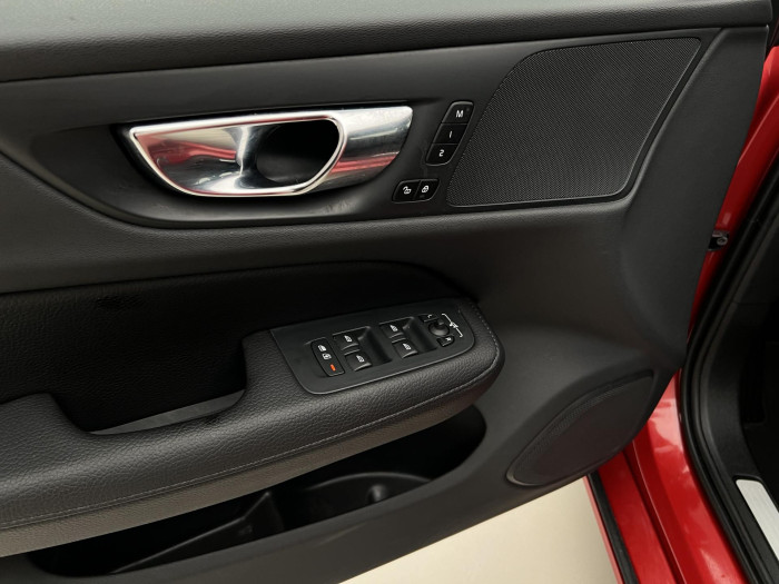 Volvo V60 T8 AWD RECHARGE INSCRIPTION
