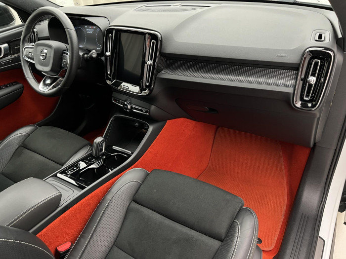 Volvo XC40 T4 AWD R-DESIGN AUT CZ