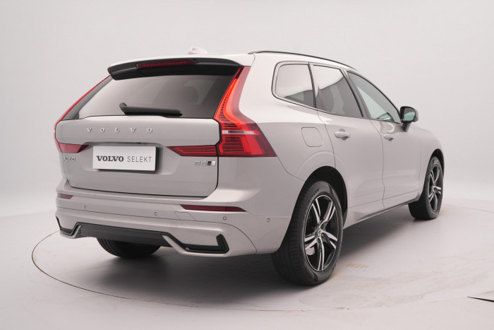 Volvo XC60 B4 AWD R-DESIGN AUT