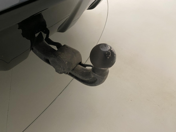 Land Rover Discovery Sport D200 R-DYNAMIC SE AWD AUT 2.0 d Dynamic SE