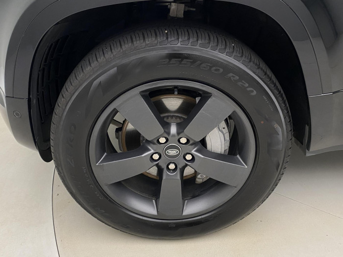 Land Rover Defender D300 HSE AUT AWD REZERVACE 3.0 d