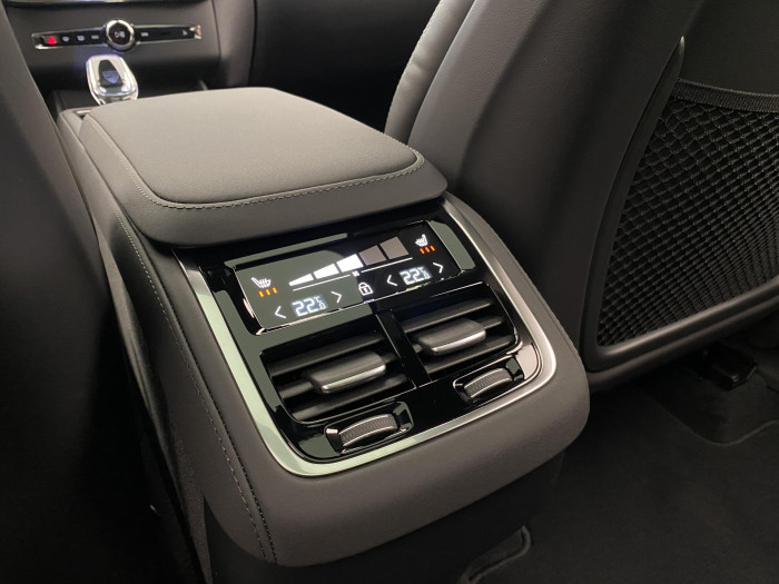 Volvo XC90 B5 AWD AUT BLACK EDITION ULTRA 2.0 Edition