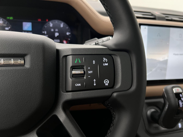 Land Rover Defender 110 D300 X-DYNAMIC HSE AWD Aut 3.0 d Dynamic