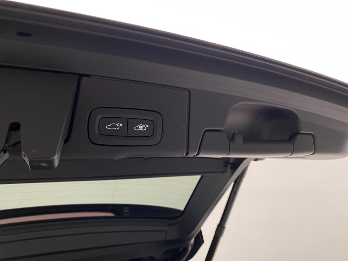 Volvo XC60 B5 AWD PLUS BLACK EDITION AUT