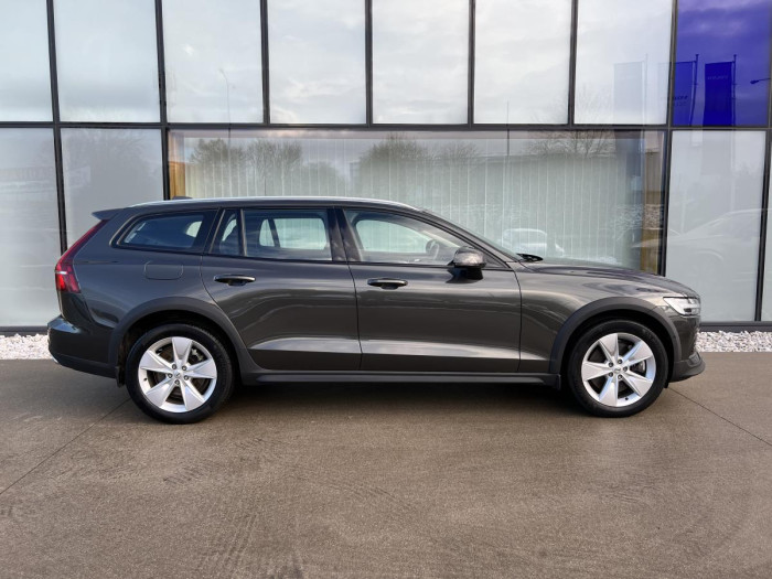 Volvo V60 CROSS COUNTRY B4 AWD Aut 1.maj