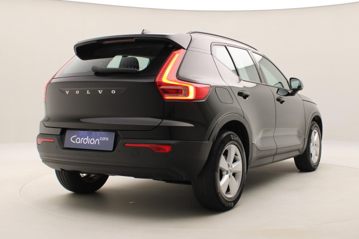 Volvo XC40 T2 MOMENTUM AUT CZ 1.maj 1.5 Momentum