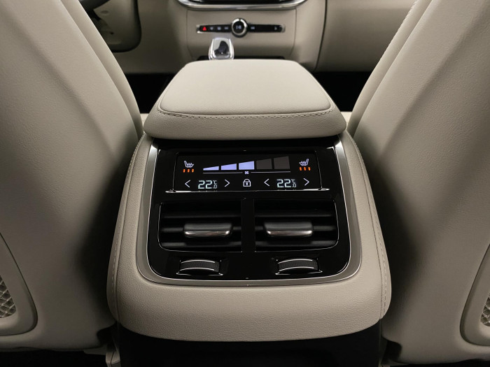 Volvo XC90 T8 AWD RECHARGE BRIGHT PLUS 7m