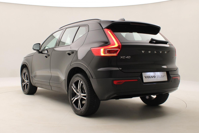 Volvo XC40 B3 DARK PLUS AUT CZ REZERVACE