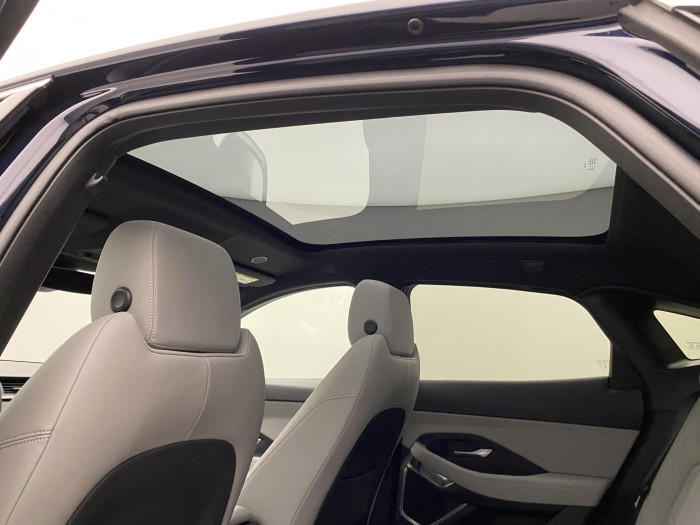 Jaguar E-Pace P250 SE  R-DYNAMIC REZERVACE 2.0 SE Dynamic