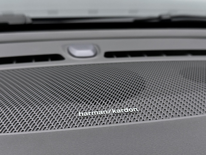 Volvo XC40 B3 AUT DARK ULTRA