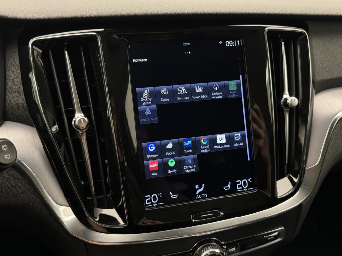 Volvo V60 B4 MOMENTUM POLESTAR REZERVACE 2.0 Momentum