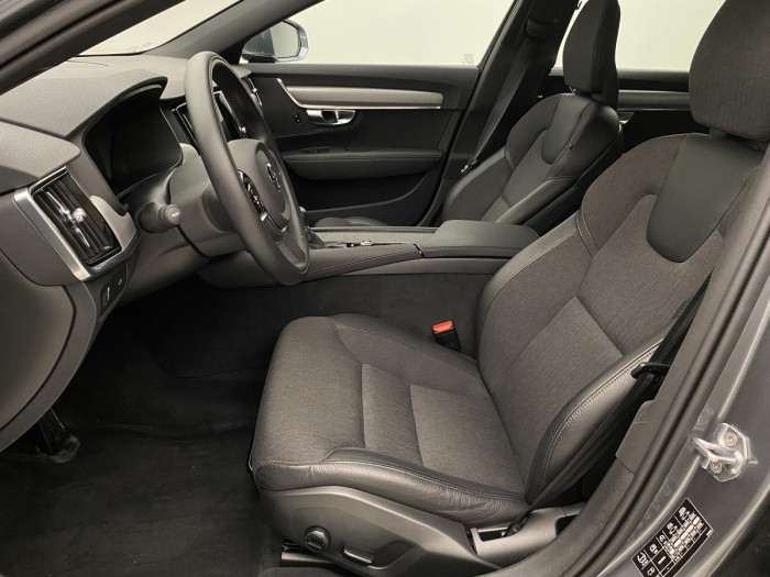 Volvo V90 D4 AWD MOMENTUM REZERVACE 2.0 d Momentum