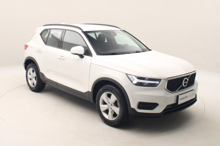 Volvo XC40 T2 MOMENTUM AUT REZERVACE 1.5 Momentum