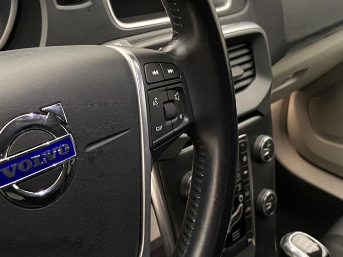 Volvo V40 D4 MOMENTUM 2.0 d Momentum