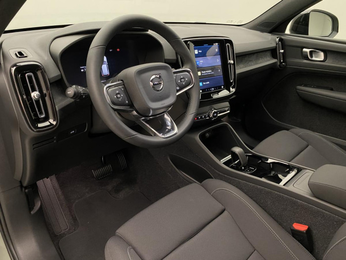 Volvo XC40 PURE ELECTRIC RECHARGE PLUS Plus