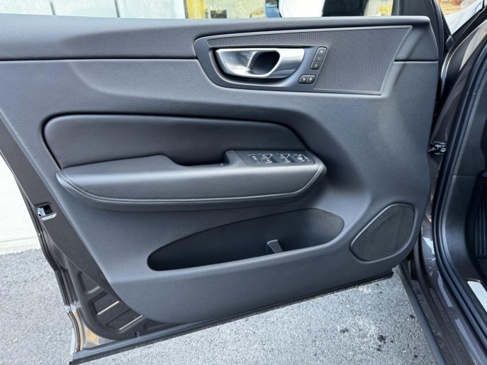 Volvo XC60 B4 AUT DARK PLUS 2.0 Plus
