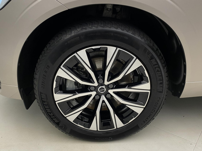 Volvo XC60 B4 AWD PLUS DARK AUT CZ