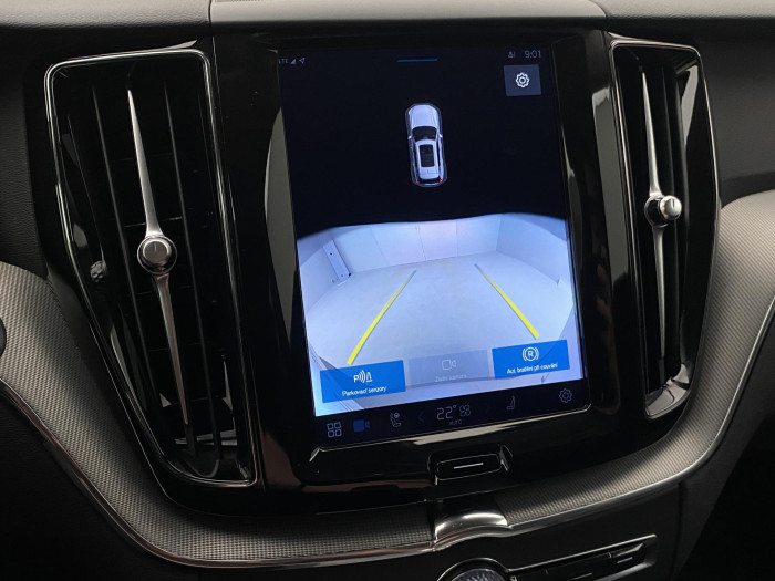 Volvo XC60 B4 AWD PLUS DARK AUT CZ