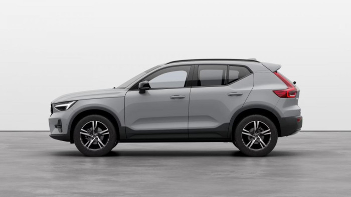 Volvo XC40 B3 AUT DARK PLUS