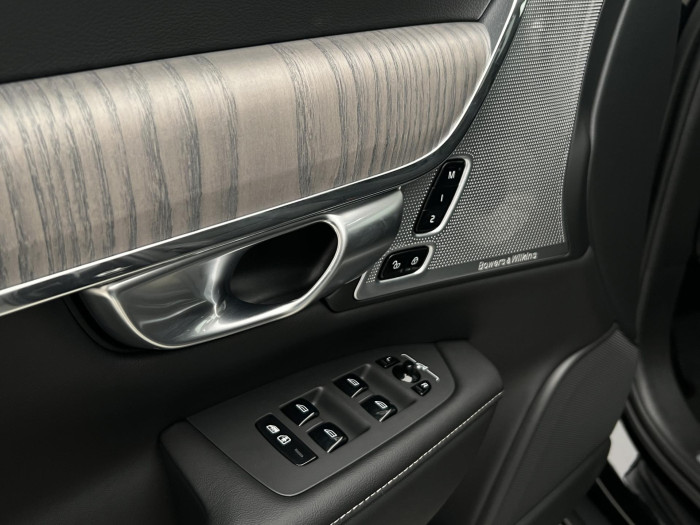 Volvo V90 CC B5 AWD ULTIMATE Rezervace 2.0 CC CC