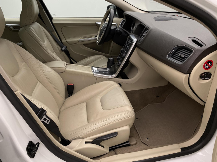 Volvo S60 D5 SUMMUM AUT CZ 2.4 d Summum