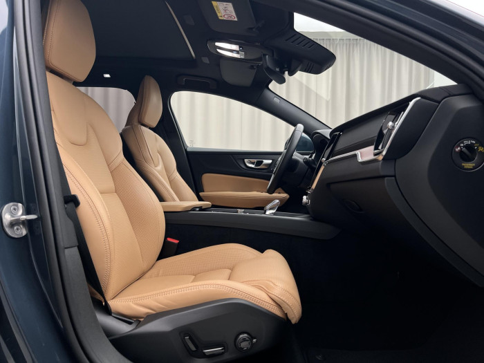 Volvo V60 CC B4 AWD ULTIMATE AUT 1.maj. 2.0 CC CC