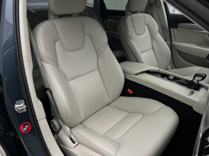 Volvo S90 D4 AWD MOMENTUM AUT CZ 2.0 d Momentum