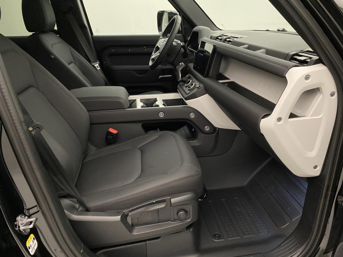 Land Rover Defender 110 D200 S AWD AUT 3.0 d