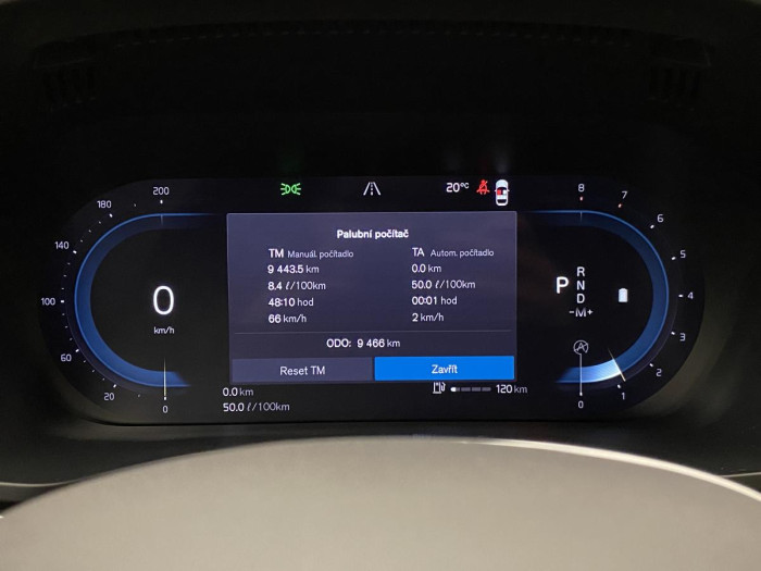 Volvo XC60 B4 PLUS DARK AUT REZERVACE 2.0 Plus